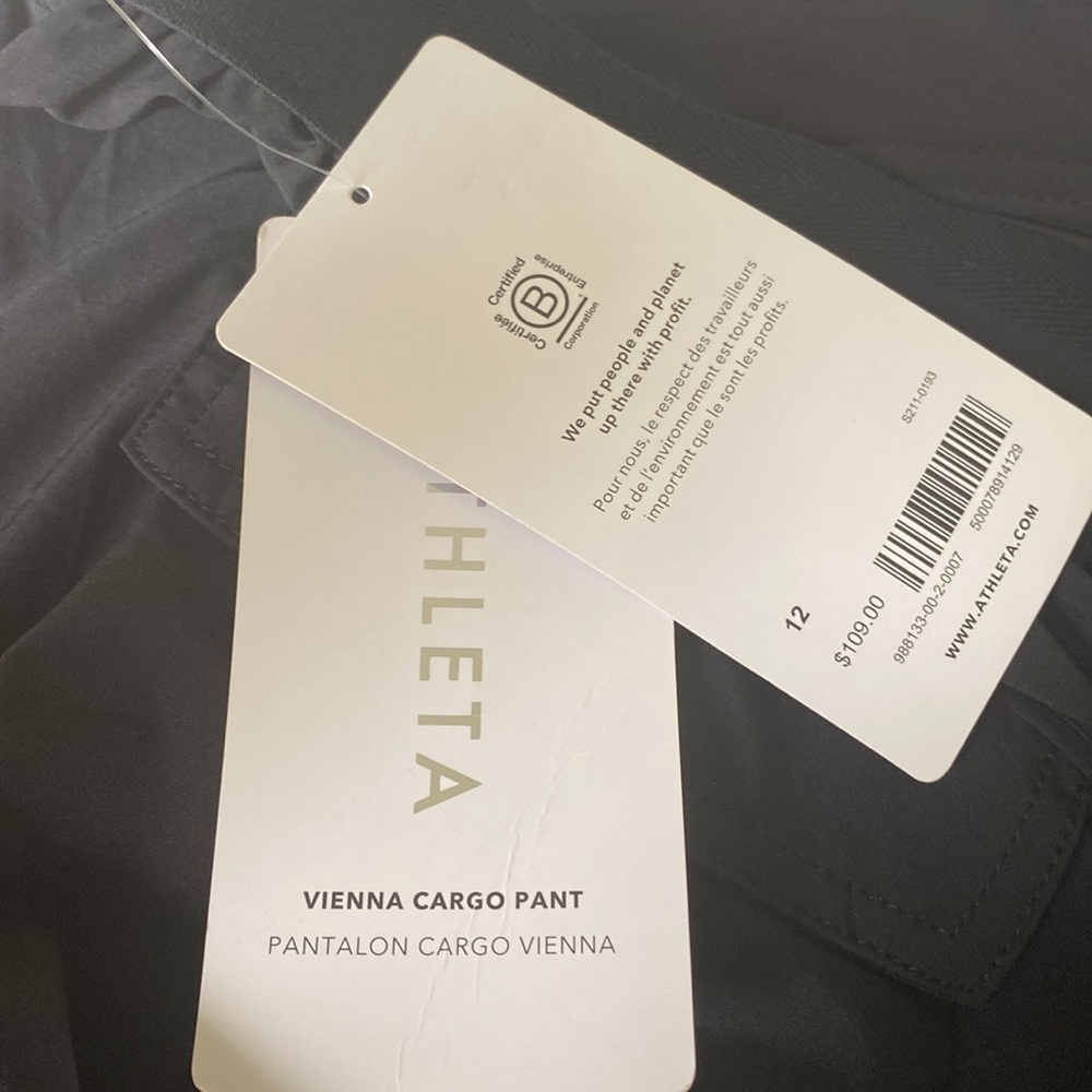 ATHLETA VIENNA CARGO PANT // Black - Picture 10 of 16
